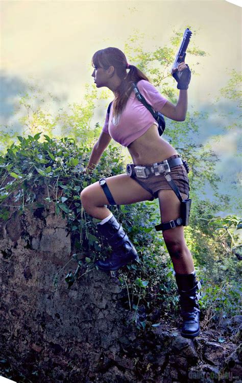 Lara Croft From Tomb Raider Legend Daily Cosplay Com