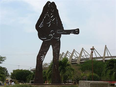 Escultura De Shakira Wikipedia La Enciclopedia Libre