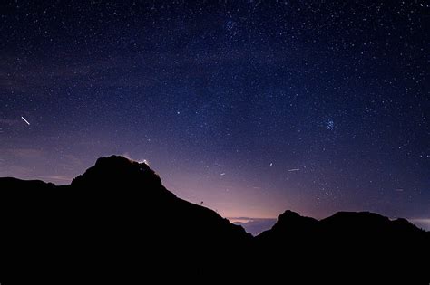 Montañas De Noche Fondo De Pantalla Hd Peakpx