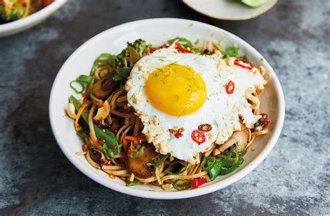 Heat oil in another non stick pan and scramble the egg nicely. Veggie Noodle Stir-Fry Recipe | Healthy Recipes | Tesco ...