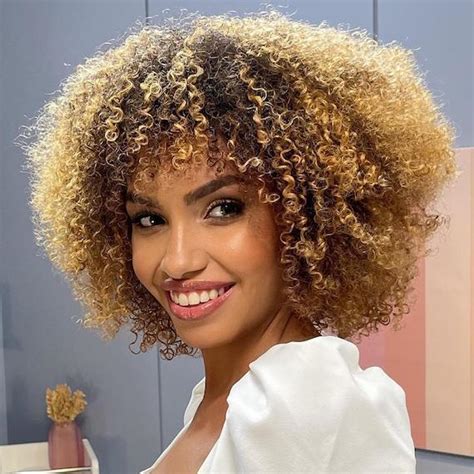 8 short curly blonde hairstyles wella professionals