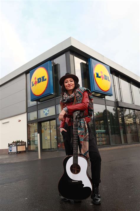 Singer-songwriter KT Tunstall has Lidl surprise in store for Ross-shire ...