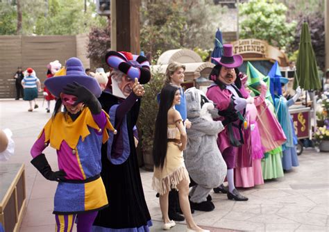 Photo Report Long Lost Friends Week Begins At Disneyland