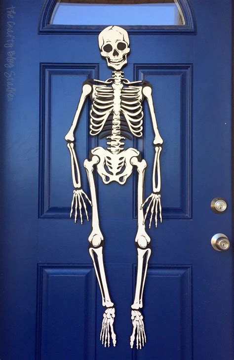 How To Make A Skeleton Halloween Decoration For The Front Door The