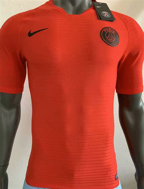 For the home kit idea, the dark blue still becomes the major color of it. US$ 20.98 - 2019/20 PSG Red Player Soccer Jersey - www.brfans.com