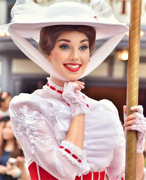 her makeup is so pretty mary poppins face character at disney disney cosplay disney