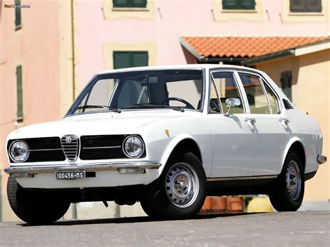 Alfa Romeo Alfetta Berlina 1600 (1974) | Alfa romeo, Klassieker, Auto's