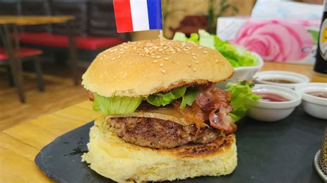 【phnom Penh Cambodia】delicious Hamburger In Phnom Penh Phnompenh