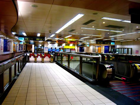 Fu jen catholic university is a leading private university in xinzhuang, new taipei city, taiwan. 悠遊台灣-捷運輔大站