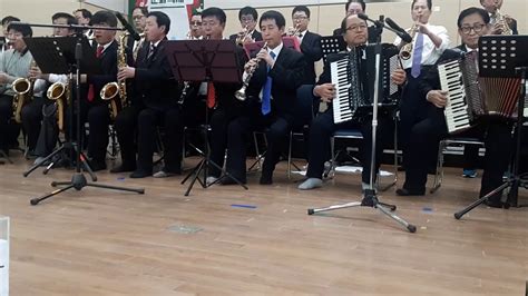 즐거운 성탄절 보내시고 새해 복 많이 받으세요. 성탄절축제김철 - YouTube