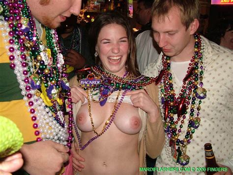 474px x 355px - Naked Mardi Gras Nude | CLOUDY GIRL PICS