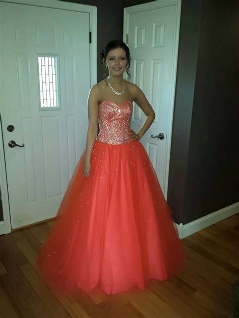 My 16 Year Old Granddaughter Kaylee Going To Prom Beautiful She Is Going To Glide To The
