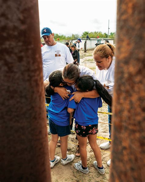 For Long Separated Immigrant Families A Three Minute Hug At The Border