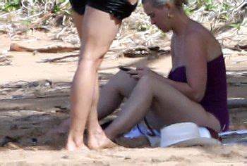 Hot Katy Perry Caught By Paparazzi In Swimsuit Fuck Her