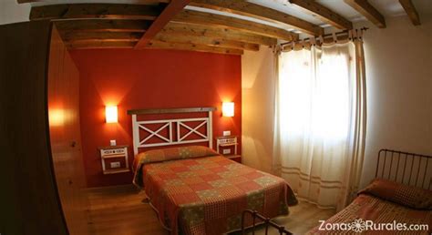 La casa tina es una acogedora casa rural en comillas en el barrio de ruiseñada ( el barrio residencial de comillas). Casa Rural Vallines | Casa Rural en Valdáliga (Cantabria)