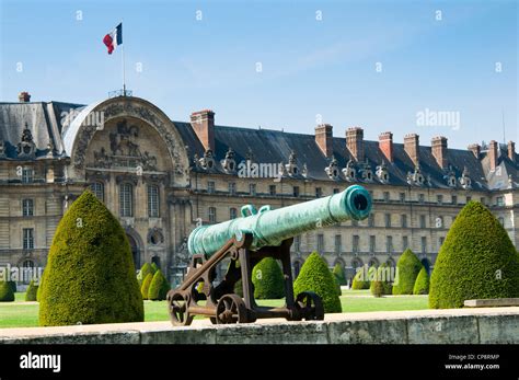 Cannon At The Musee De Larmee Museum Of Military History Paris