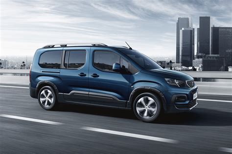 First official pictures, details of 2018 Citroen Berlingo, Peugeot Partner and Vauxhall Combo ...