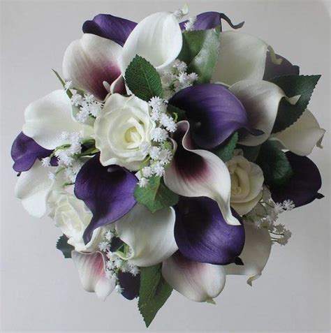 A calla lily bouquet would look wonderful in the home, but could also be given as a valentine's day or mother's day gift, or used as a wedding bouquet (that can then be kept forever as a keepsake). MADE TO ORDER 1 Real Touch calla lilies, off white real ...