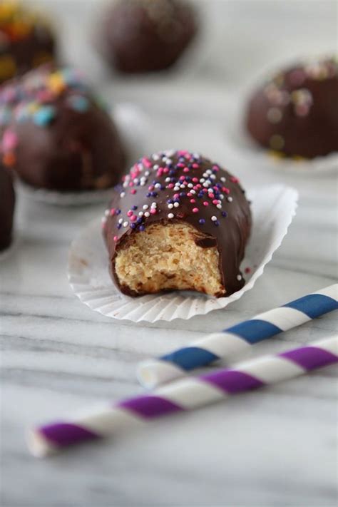 Complete your details below to receive new recipe ideas and meal inspiration direct to your inbox each month. 8 Easter Dessert Recipe Ideas