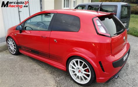 The grande punto abarth marks the return of the abarth name to the uk, but does it live up to its promise? Abarth punto evo esseesse