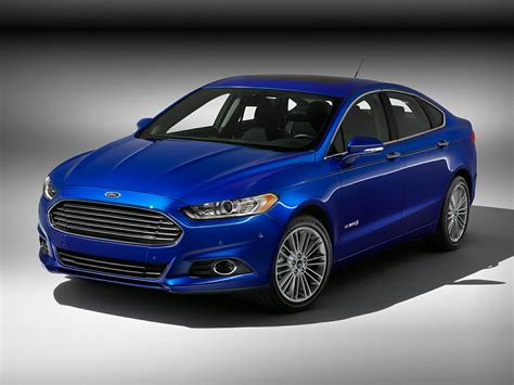 Read expert reviews on the 2013 ford fusion from the sources you trust. 2013 Ford Fusion Hybrid - Price, Photos, Reviews & Features