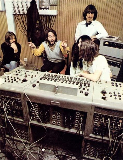 Session musicians are musicians who are hired temporarily, to perform in recording sessions or live performances. 2 or 3 lines (and so much more): Beatles -- "Have You Heard the Word?" (1969)