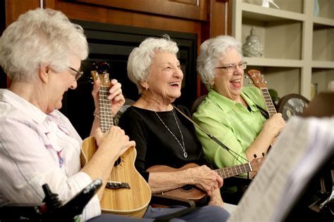 independent senior living near Kansas City - McCrite Plaza