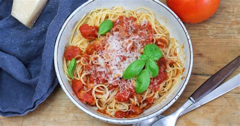 Spaghetti Napoli Rezept Leckere Vegetarische Rezepte Rezepte Italienische Gerichte