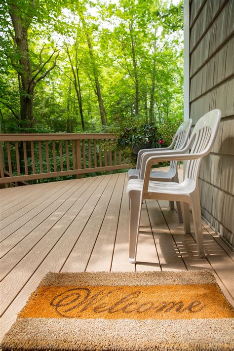 How To Create A Welcoming Deck Dupont Decks