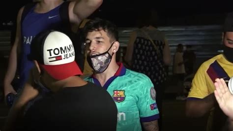 lionel messi protests from barcelona fans as star player asks to leave football video eurosport