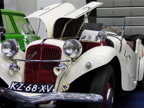 Editie 21 van de Oldtimer & Classic Beurs druk bezocht (Foto's) | InfoLeek