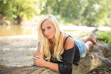 Ilhighschoolseniorphotographeremmiebrockhouseclassof20190050