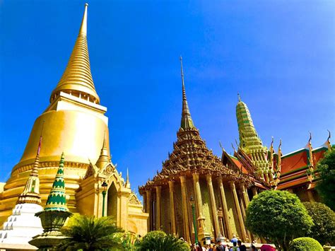 Visit The Top Three Temples Of Bangkok Takemetour