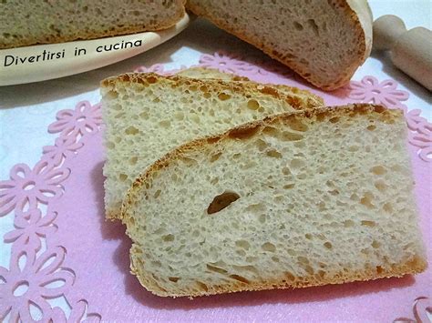 Farina di grano tenero tipo 2, farina di grano tenero integrale, farina di segale integrale, pasta madre, sale integrale. Pane fatto in casa con pasta madre | Divertirsi in cucina