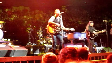 Hd Bruce Springsteen Waitin On A Sunny Day Pittsburgh 10 27 12