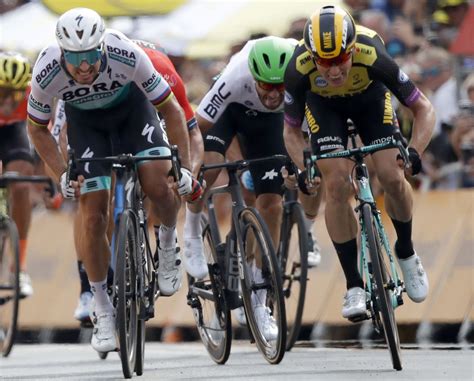 Cyklisti Na Tour De France Spália 140 000 Kalórií Za 21 Dní Takto