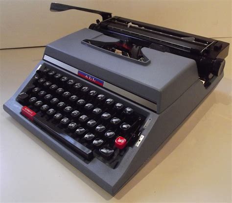 Why people still use typewriters. oz.Typewriter: Nakajima Model 800 Typewriter: The most ...