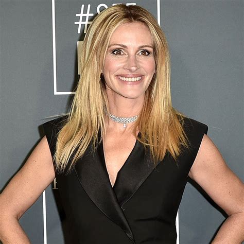 Julia Roberts Poses For Rare Photo With Husband Daniel Moder