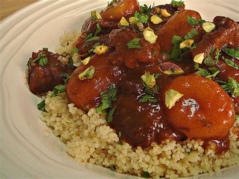 How to cook the beef crispy outside and tender insides. Food Wanderings : Beef Apricot Moroccan Tagine with Couscous