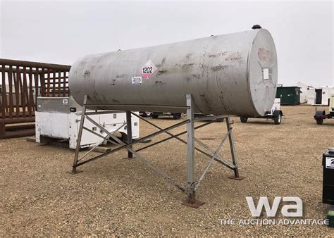 1000 Gal Fuel Tank And Stand