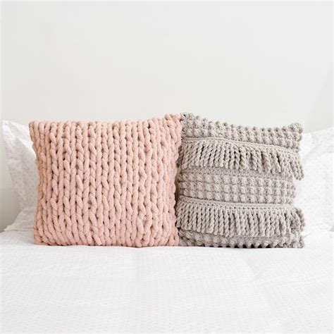 Bernat® Blanket Big™ Simple Stitch Knit Pillow Crochet Pillow Pattern