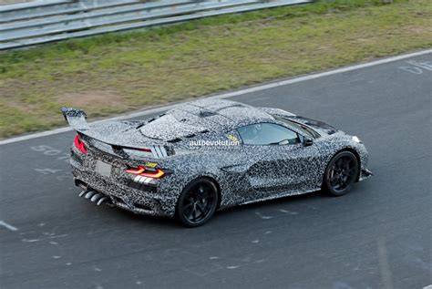 C8 Corvette Zr1 Prototypes Spied Testing With Multiple Rear Wing
