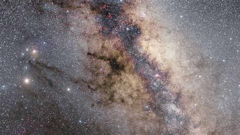 Eso Image Of The Week The Center Of The Milky Way Crossed By Zodiacal