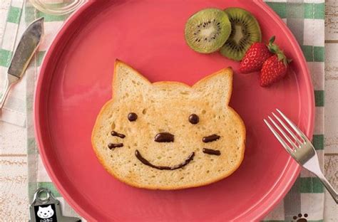 How Bizarre Cat Shaped Bread Has Hit The Internet And People