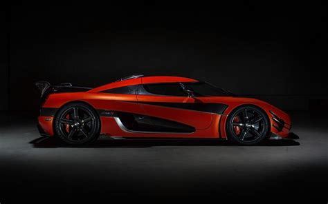 Koenigsegg Agera R Black And Red Wallpaper