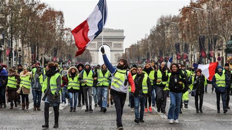 Yellow Vest Protests Death Toll Reaches Eight In Fifth Week Of French
