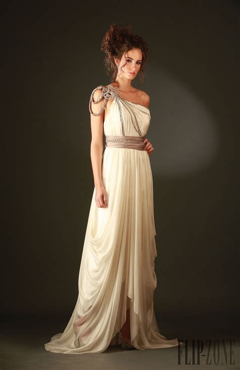 حنّا توما Hanna Touma Goddess Costume Greek Goddess Costume Toga