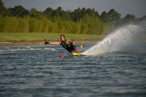 How To Choose The Best Slalom Water Ski For You Staylittleharbor