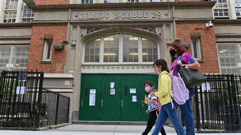 New York City Public Schools Close Perplexing Public Health Experts