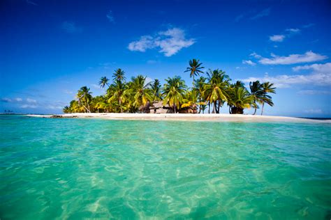 24 Scenes Of Kuna Indian Culture And Untouched Islands In The San Blas